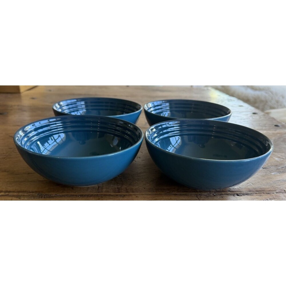Le Creuset Stoneware 22oz Vancouver Soup Cereal Bowls Setof 4 Deep Teal Blue NEW - Picture 3 of 5
